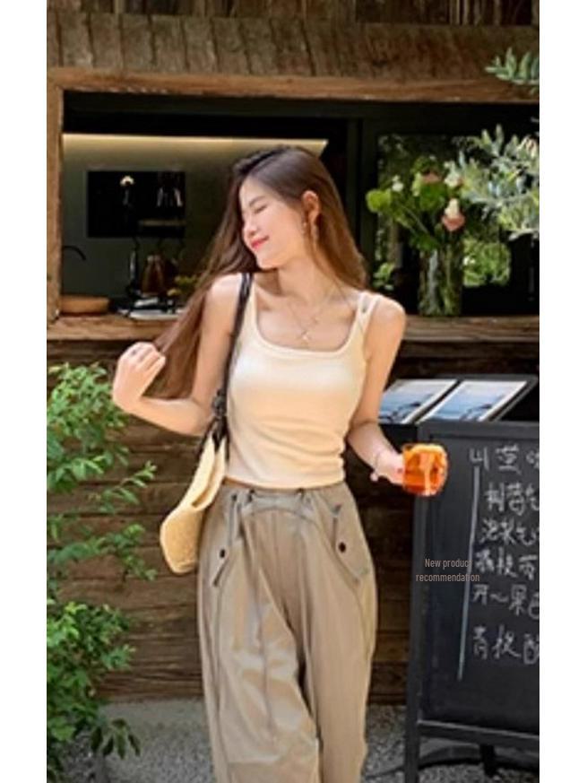 

Женская модная майка без рукавов с накладкой на грудь - однотонная, универсальная, стильная Size 2