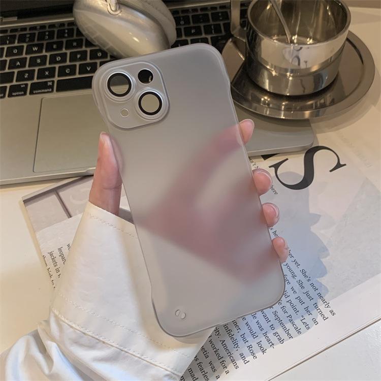 Ultra-thin ice mist borderless, suitable for iPhone17 magnetic mobile phone case, Apple 16promax matte 13 protective case.