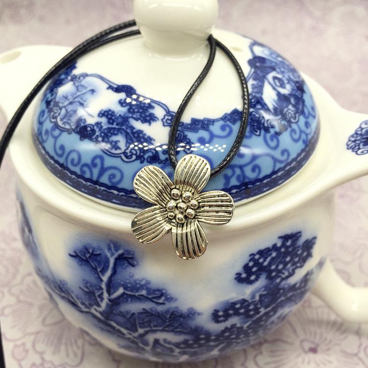Fashion Necklace Accessories Bohemian Jewelry Miao Silver Sapphire Silver Flower Natural Chalcedony Short Clavicle Necklace