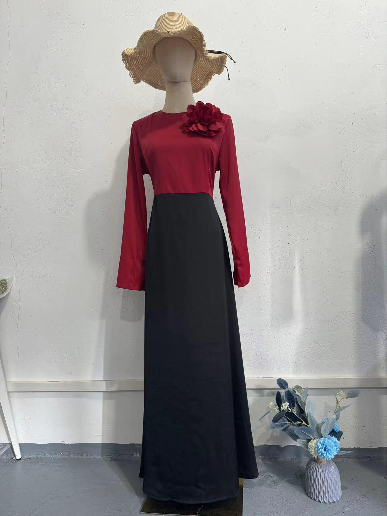 

Осень 2024 Цветочный Атласный Пэчворк Color Block Приталенное Длинное Платье S