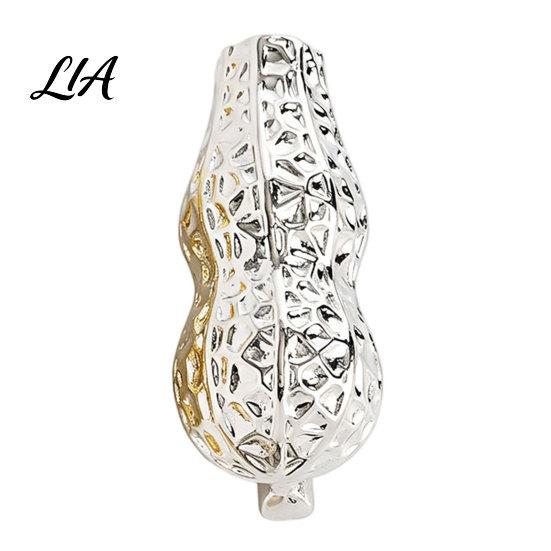 Vintage Style Brooch Peanut/Calla Shaped Flower Insert Brooch, DIY Wearable Bouquet Holder Gold Pin Clip, Metal Vase Lapel for Women Small Vessel