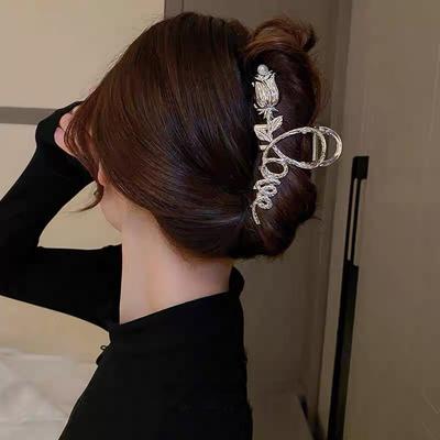 Vintage kovový perlový květ růže skřipec dámský elegantní copový skřipec do culíku krabí sponka do vlasů módní dívčí skřipec do vlasů vlasové doplňky
