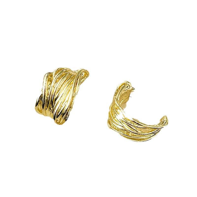 Luxury Retro Hollow Metal C-Shaped Hoop Earrings for Women