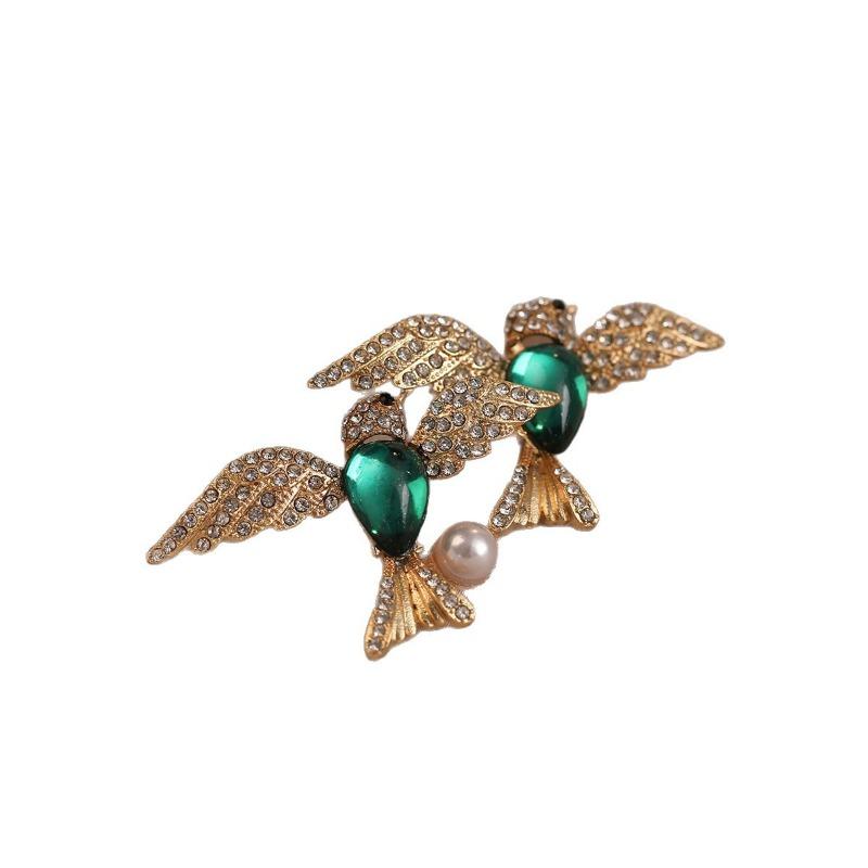 Exquisite Winged Bird Brooch Light Luxury Pearl Animal Pin High-end Women's Coat Suit and Corsage