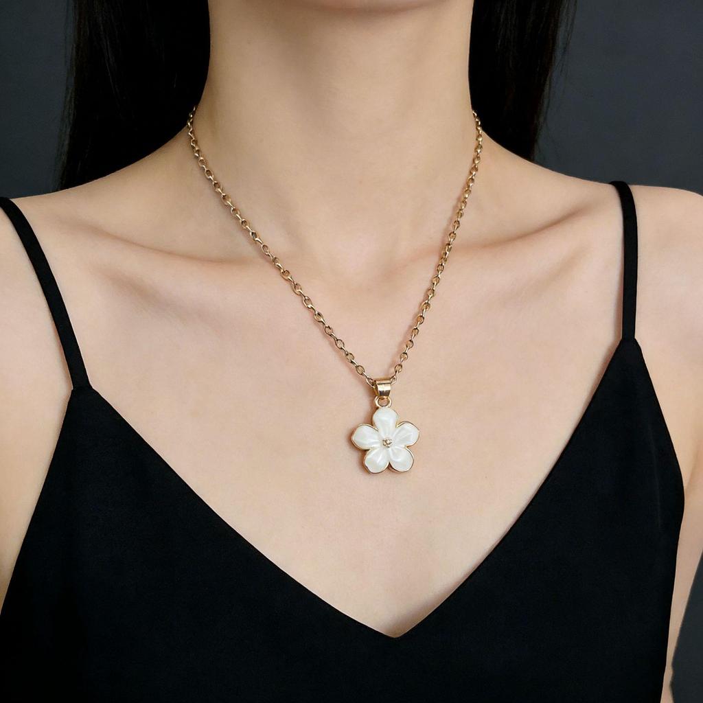 Sakura Hyuna Style Enamel Pendant Necklace - Light Luxury Niche Jewelry