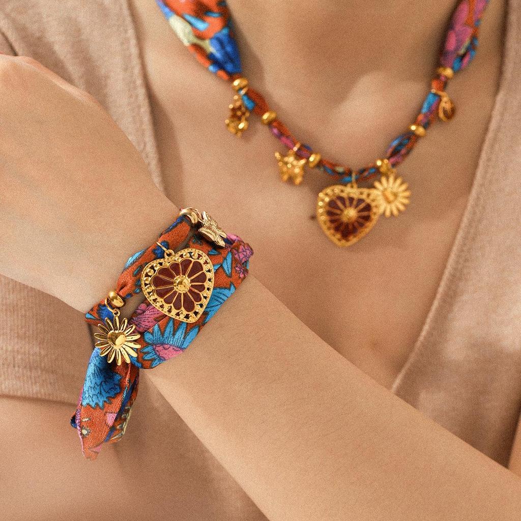 Elegant Titanium Steel Scarf Necklace & Heart Bracelet Set - Luxury Women's Accessories