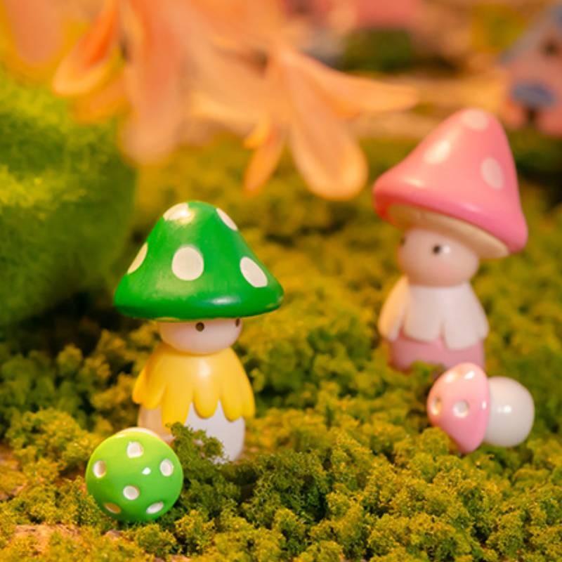 Colorful Resin Mushroom Figurine For Diy Fairy Gardens And Succulent Terrariums
