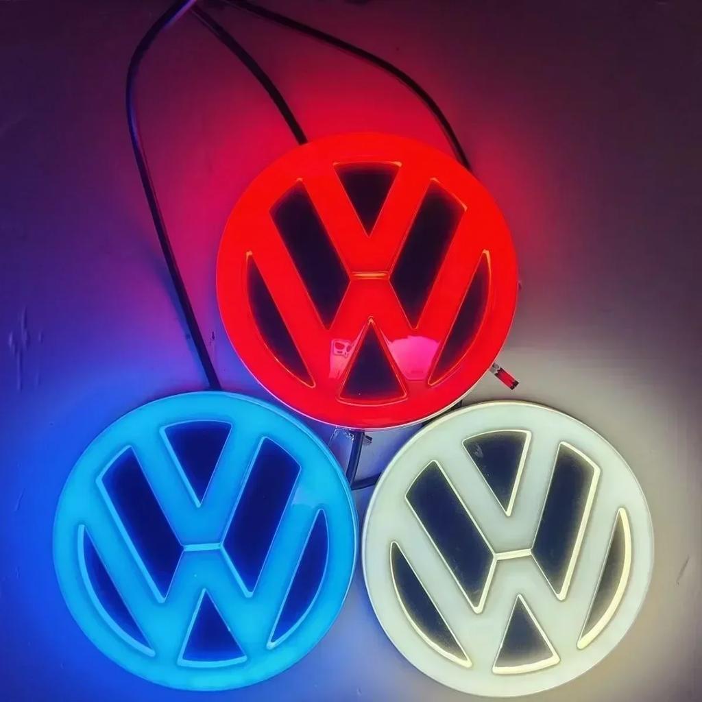 Nou Emblema LED 4D Volkswagen 11CM Față Spate Mașină Insignă lumină Pentru VW Polo Golf Jetta Beetle CC Tiguan Touran Passat MK7 MK5