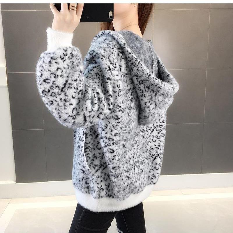Lady New Autumn and Winter Women Korean Version of The Leopard Sweater Woman Mink Velvet Jacket Knitted Cardigan Fashion Female