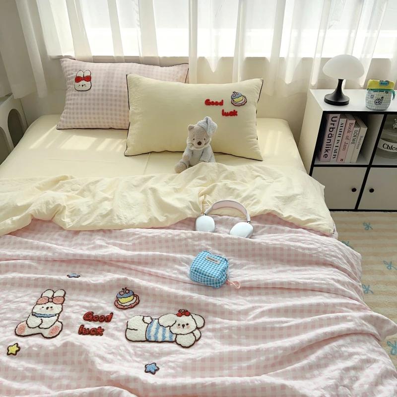 

New Cartoon Embroidered Spring Summer Blanket 4/3/1 Set Washed Breathable Thin Duvet Soft Skin-friendly Air Conditioner Quilt 150x200cm only Quilt