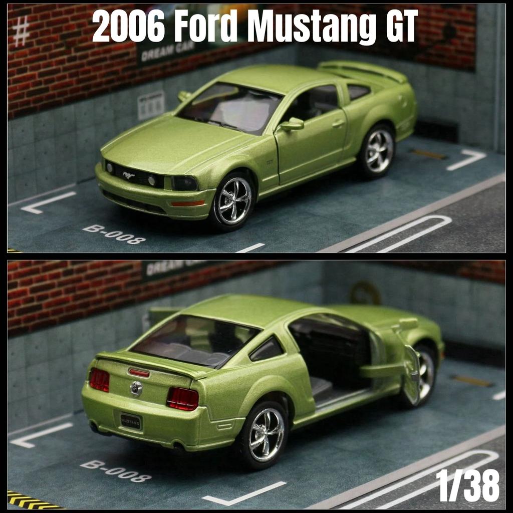 KiNSMART Metal Toy Car Model For Children Boys 1:36 Ford Mustang Porsche 911 Dodge Bugatti Chiron BMW Pickup Truck GT Sport Race