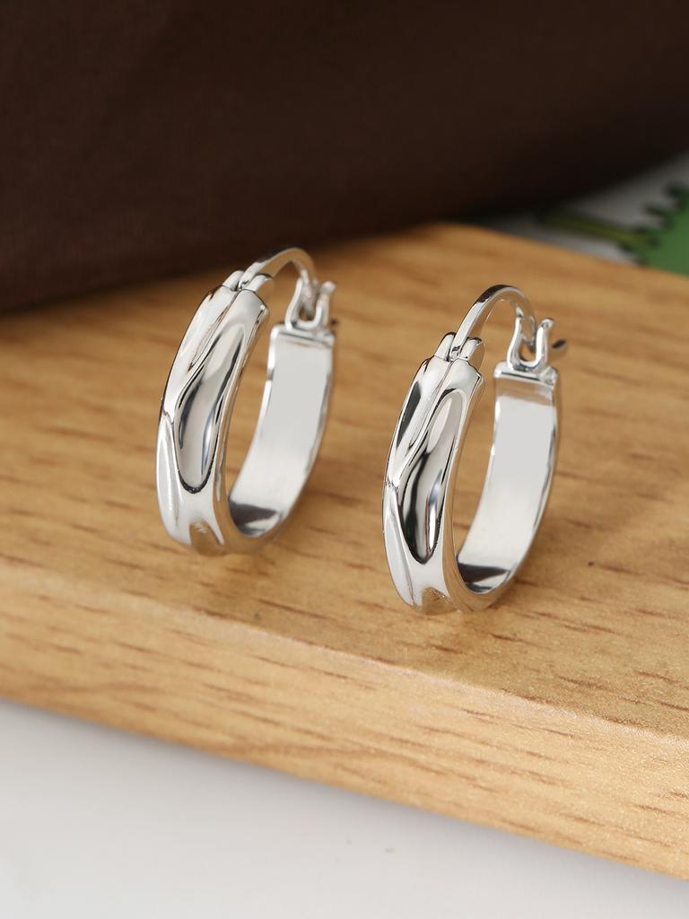 Luxury Minimalist Geometric Round Hoop Earrings Simple Fashion Studs For Women Elegant Daily Jewelry Accessory Gift