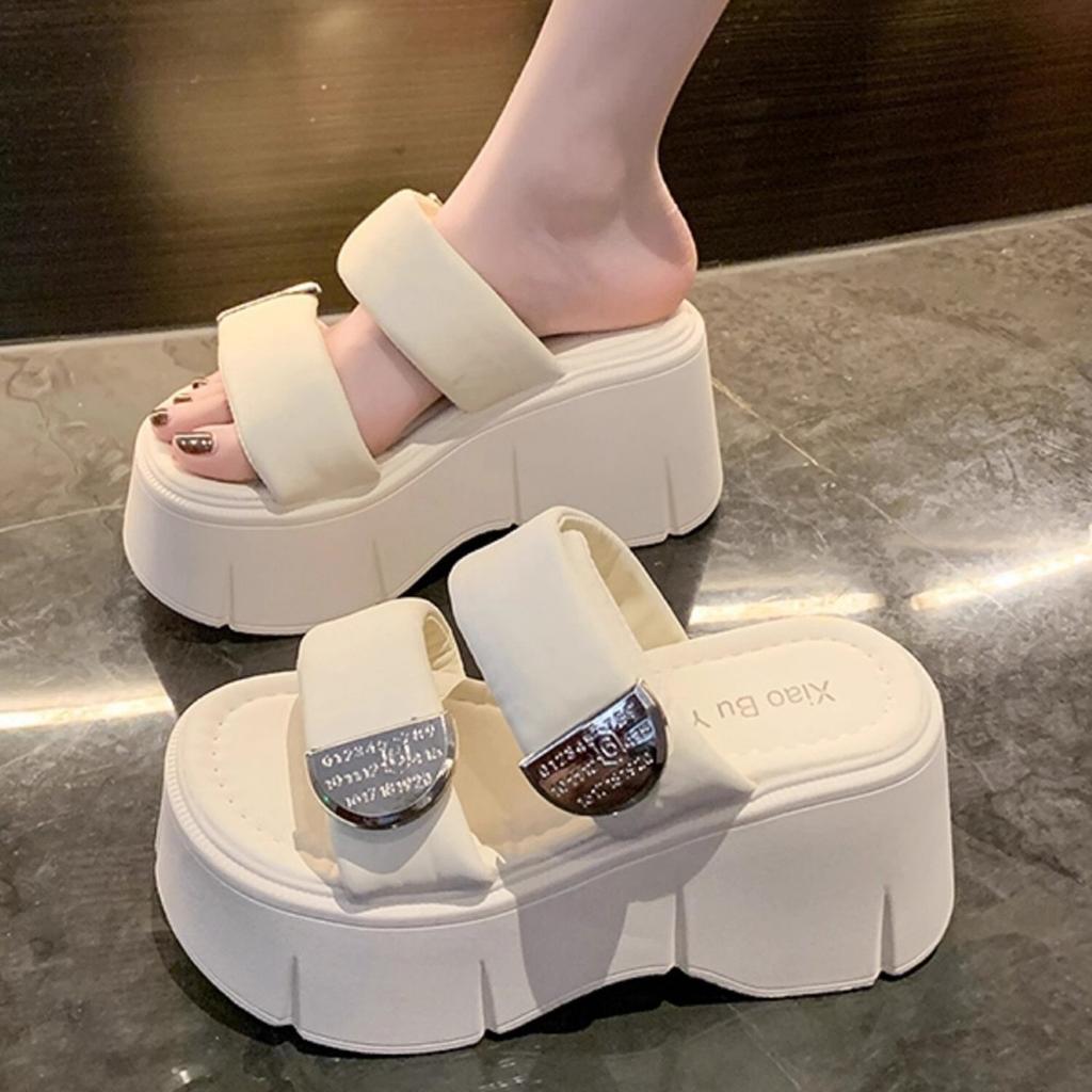 Wear thick-soled heightening cool slippers for women's summer 2025 new versatile and beautiful soft-soled slippers, small muffin sandals
