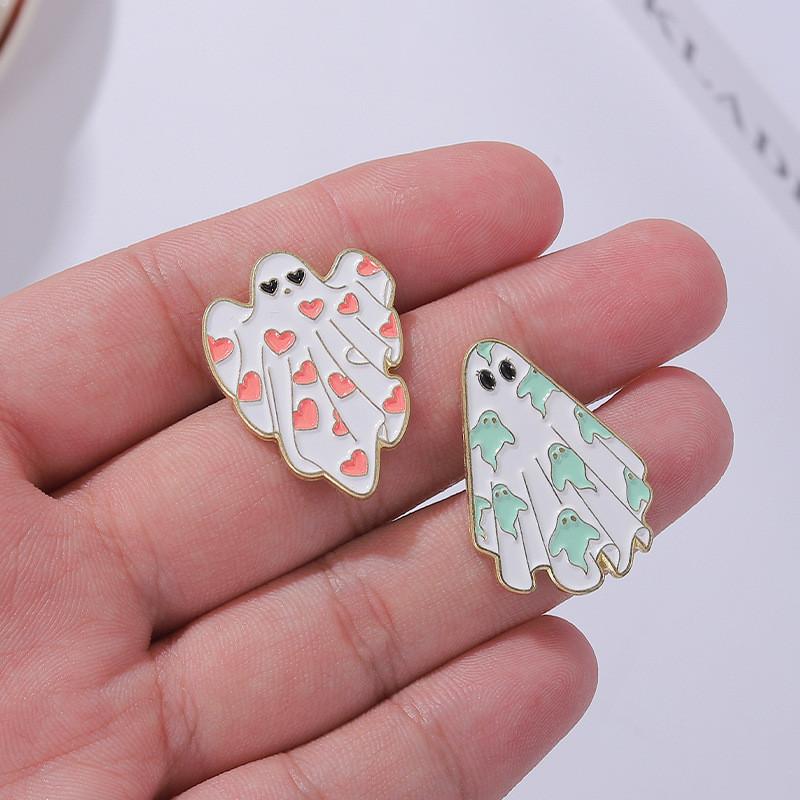 Stylish Haunting White Ghost Brooch Elegant Badge For Men And Women Accessories Clothing