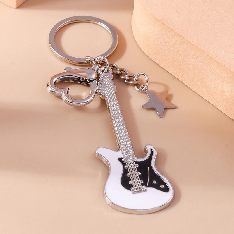 Classic Metal Electric Guitar Keychain Mini Musical Instruments Keyring Pendants for Key Holder Handbag Charm Accessories