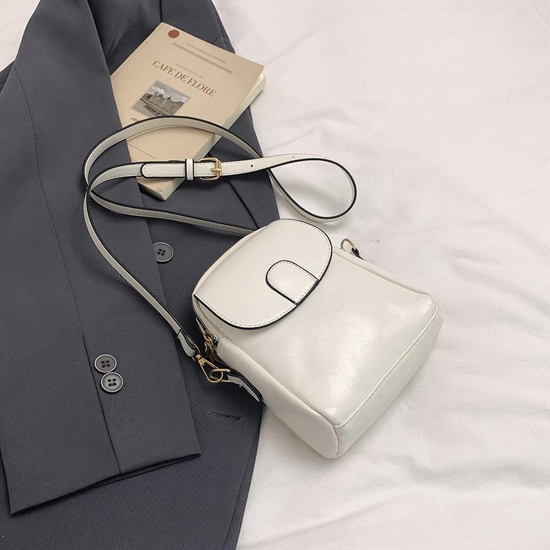 Luxury Good Quality Textured Phone Bag For Women Shoulder Crossbody Small Bags 2026 Newest Model Lightweight Bag For Lady