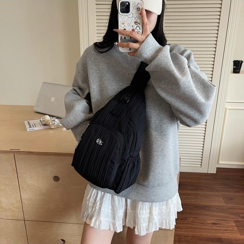 Sports Wind Messenger Bag Women's Large Capacity Leisure Niche Design Fashion Lightweight Travel Backpack