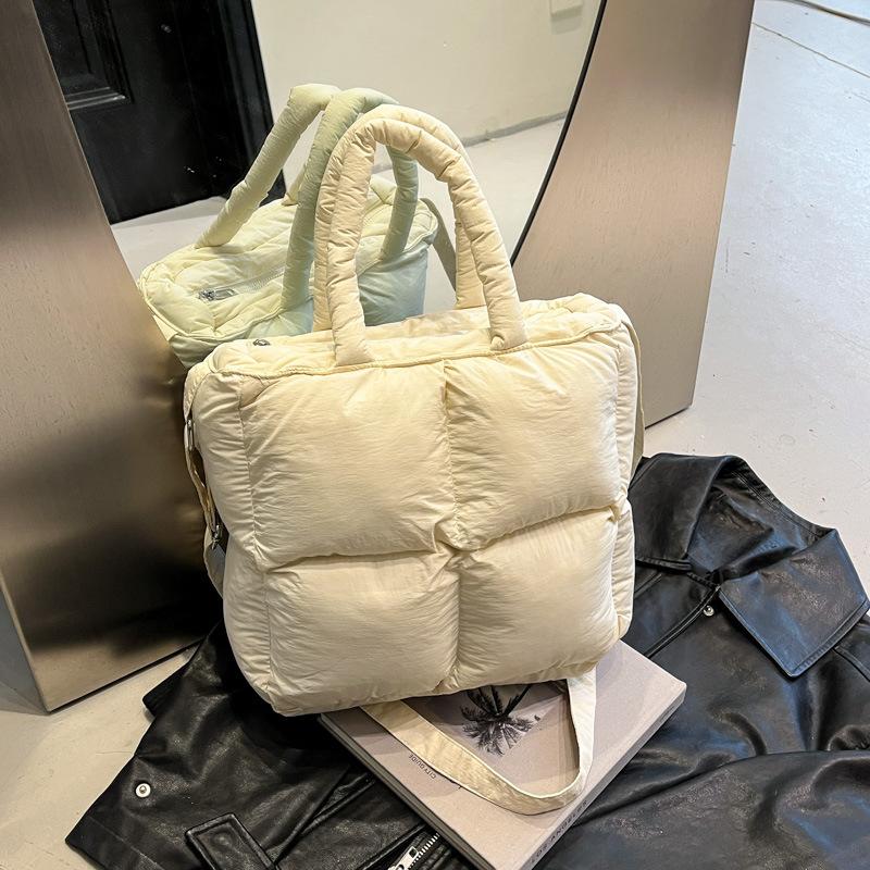 Fashion hand carry cotton clothes bag women's 2025 autumn and winter new trend shoulder bag lazy wind simple messenger bag