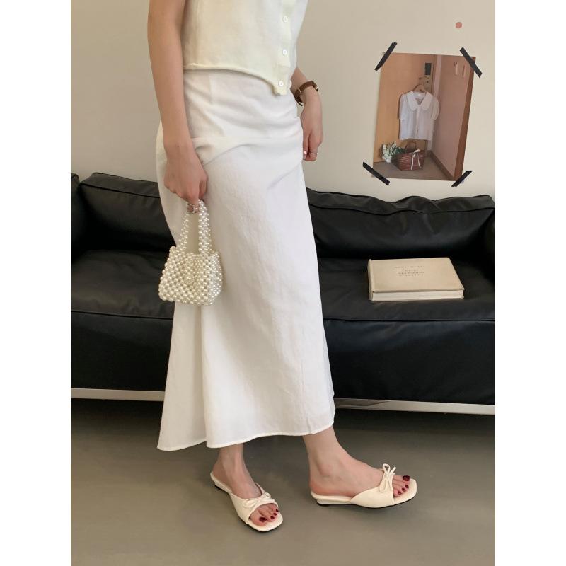 Sandaler med öppen tå, låg klack och fyrkantig tå, coola tofflor i lack med rosett, damskor för kjol