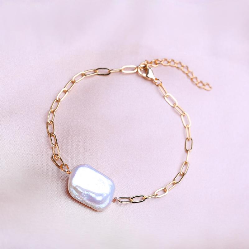KNIKOO Nuovo braccialetto alla moda con chiusura di sicurezza in perle per ragazze e donne, braccialetti dal temperamento leggero