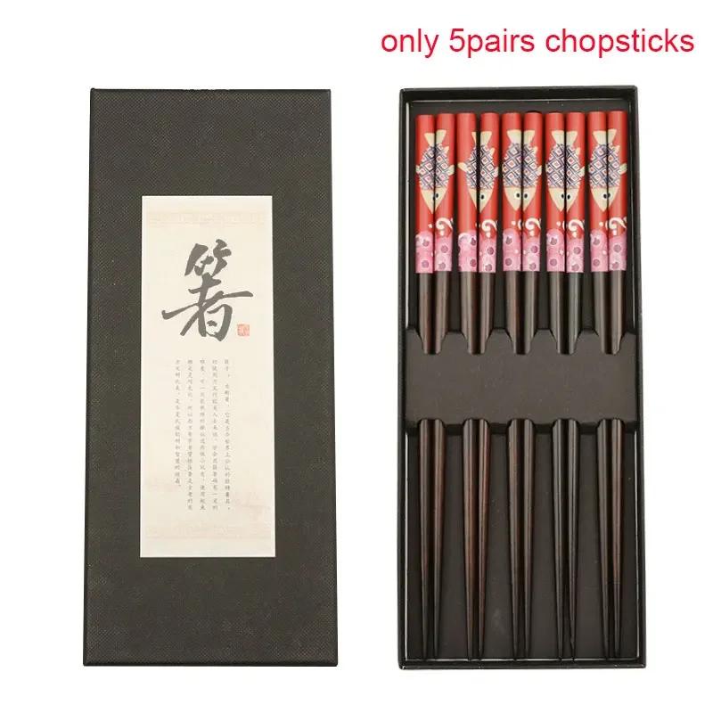 

Chinese Style Wooden Chopsticks Gift Box Japanese 4 Pairs Of Chopsticks + 4 Pcs Chopstick Rest Creative Housewarming Gift Pack