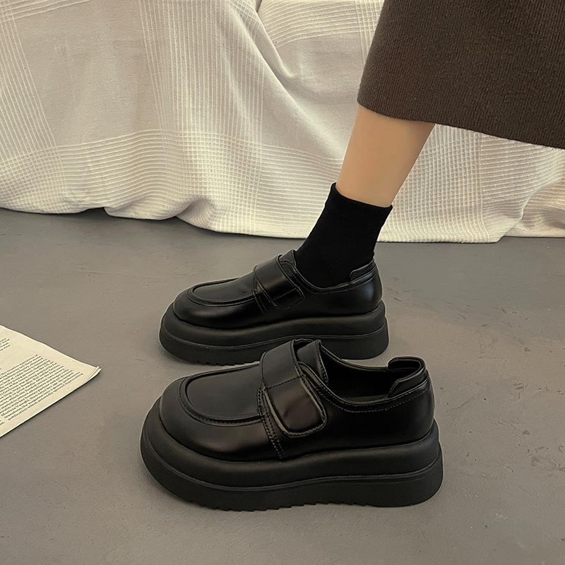

Стиль колледжа с юбкой, туфли на платформе, маленькие кожаные туфли, женские летние универсальные новые туфли Мэри Джейн в стиле ретро 40 чёрный