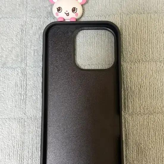 NCT Wish Sakura Panhipper 16 Pro Phone Case