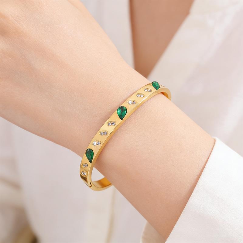 Fashionable Emerald Zircon Color Open Round Drop Rhombus Jewelry Bracelet