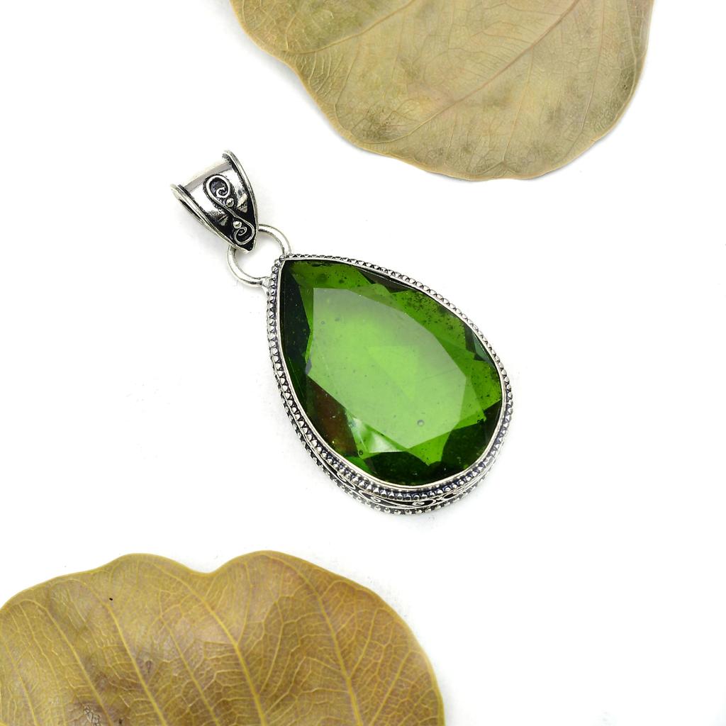 Peridot Gemstone Pendant : 925 Sterling Silver Handmade Jewelry Pendant