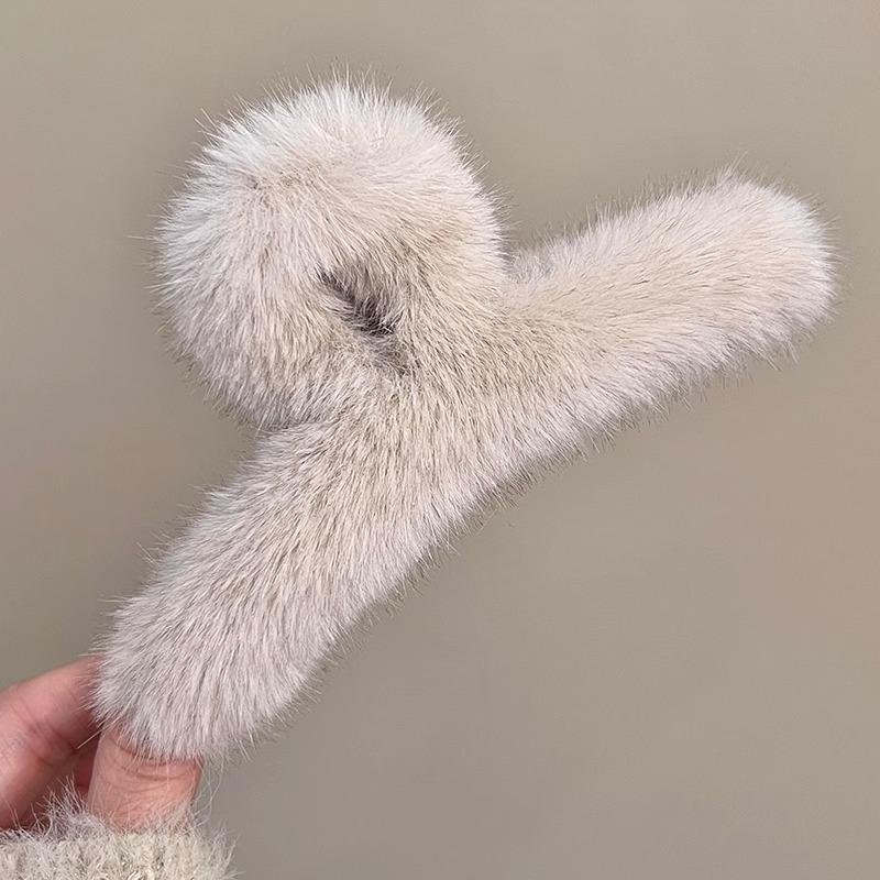 

Супер Пушистая Плюшевая Заколка для Задней Части Женской Головы Имитация Норкового Меха Захват Клипса Высококлассная Заколка Акула Головной Убор beige