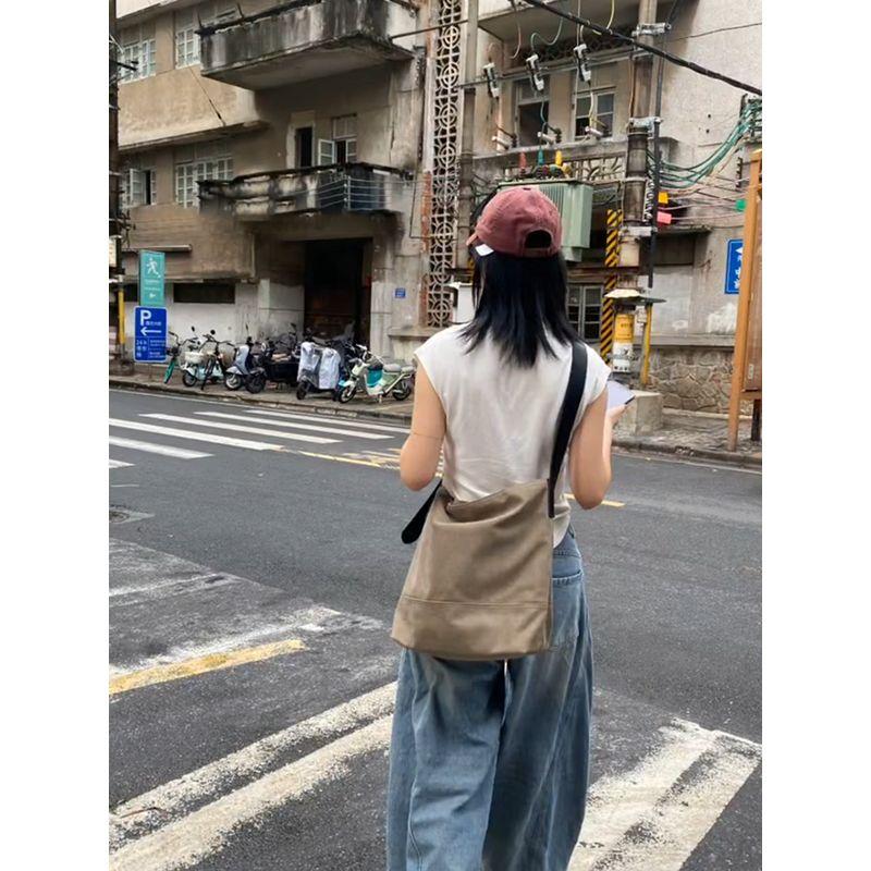 

Large Capacity Idle Style Bag Women s 2025 New Arrival Light Luxury Minority Fancy Casual Easiest for Match Bucket Tote Bag Brown