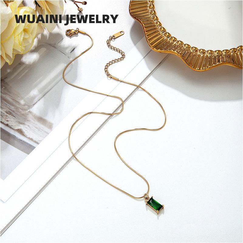 14K Gold-Plated Emerald Zircon Clavicle Necklace - Light Luxury Titanium Pendant for Women