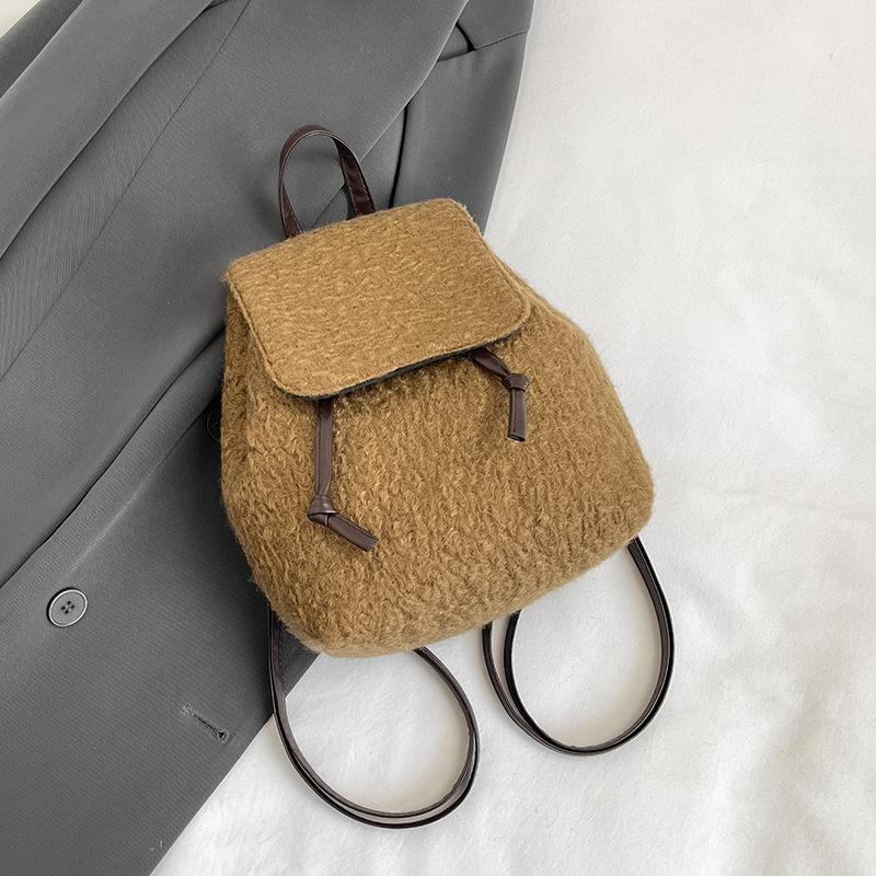 2025 autumn and winter new casual fashion backpack women's small fresh and popular niche retro foreign style women's backpack