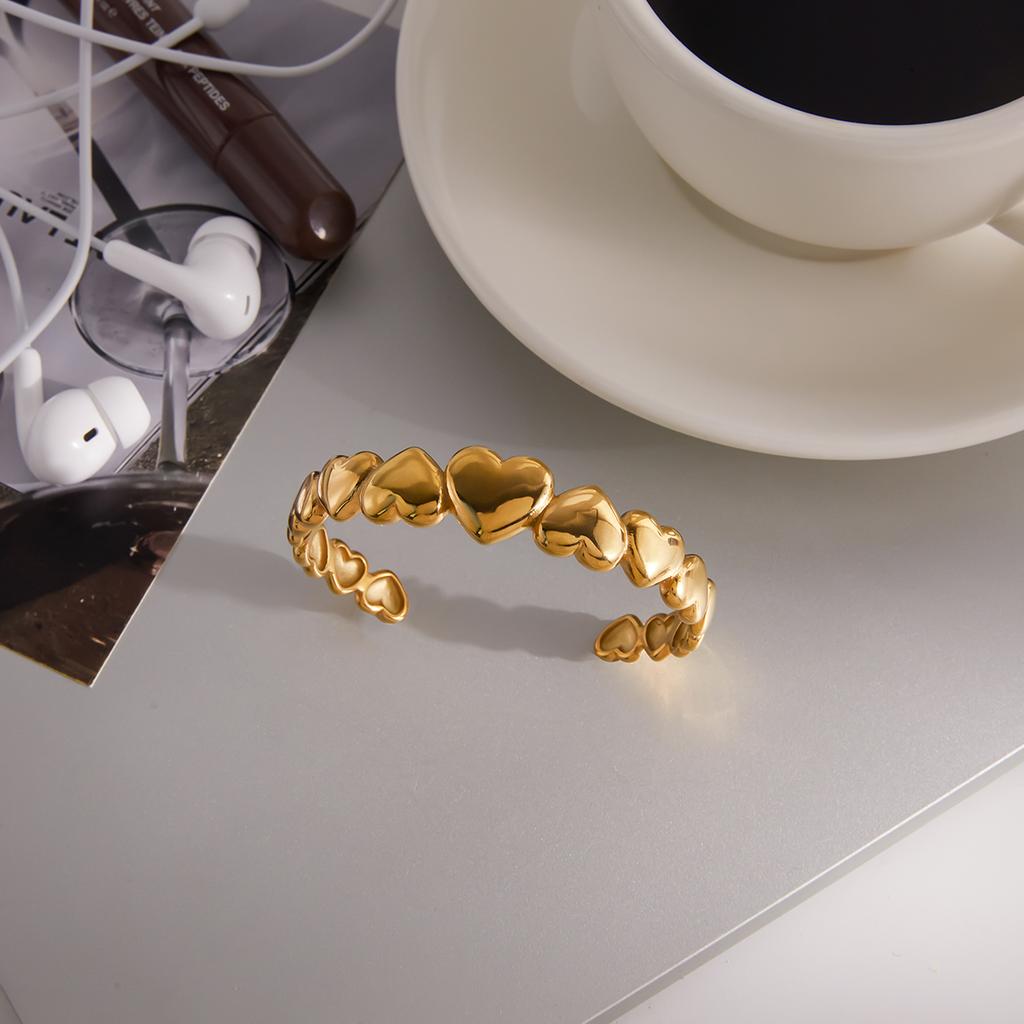 Yori Heart-shaped Gradient Open Bracelet Bangle Women Stylish Summer Jewelry Gift Waterproof New
