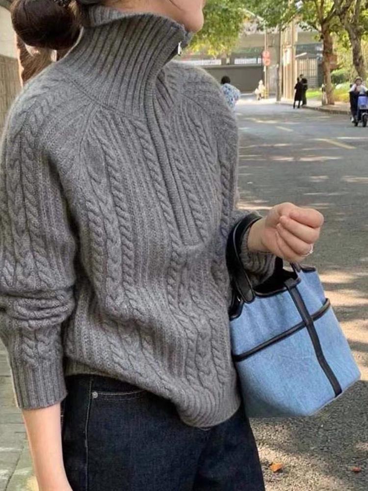 Women's Cable Knit Cashmere Pullover: Autumn/Winter Half-Zip Sweater with Turn-Down Collar.