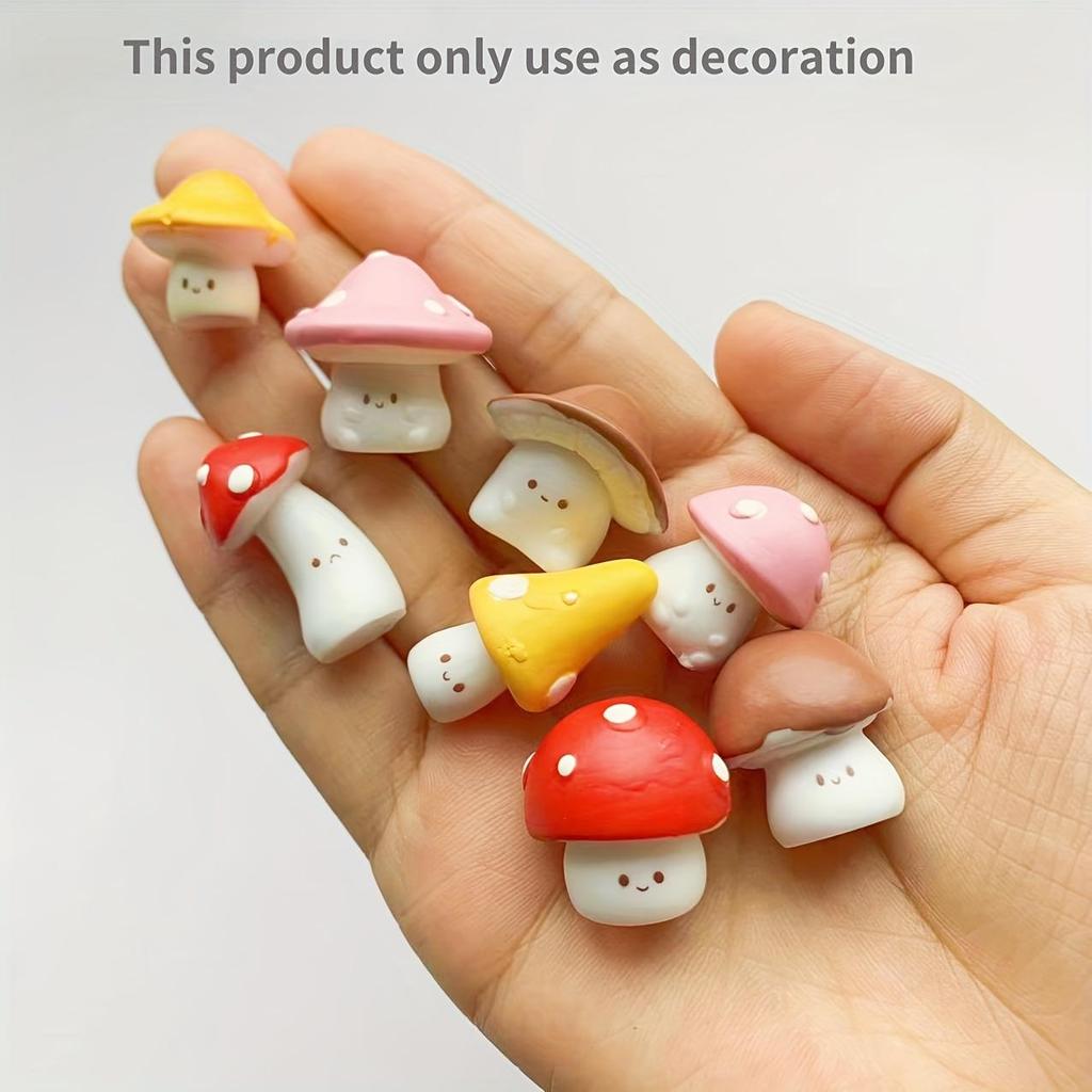 8 Pieces of Decorative Art Mini Emoji Mushroom Statues, Resin, DIY Handmade, Outdoor Succulent Garden Decoration, with Christmas