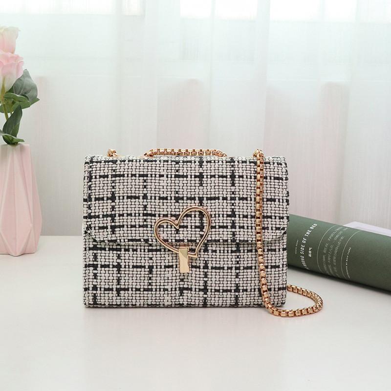 2022 Ladies Bag Fashionable Plaid Square Bag Sweet And Fresh Shoulder Bag Pu Material