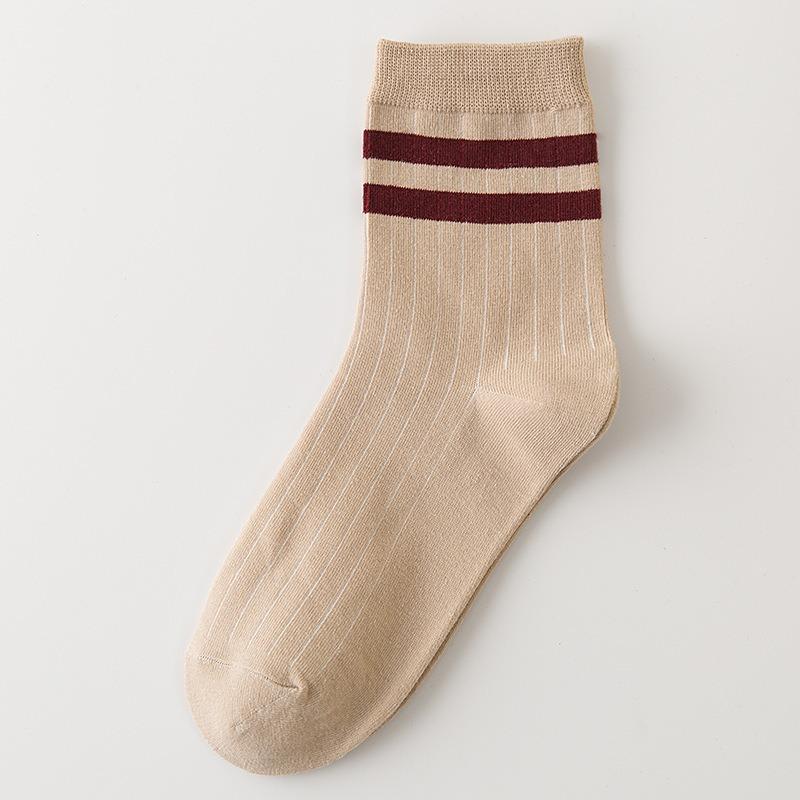 Men's Autumn and Winter Casual Fashion Pull A Parallel Bar In The Tube Cotton Socks