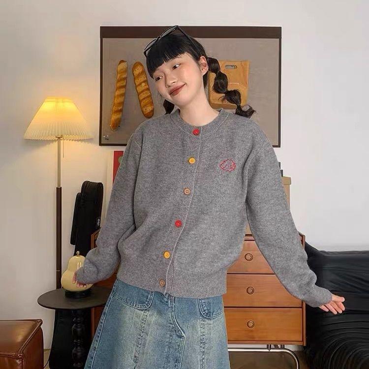 Embroidered Women's Knitted Cardigan Crew Neck Colored Button Solid Color Sweater Korean Version Sweet Woman Casual Long Sleeved Coat