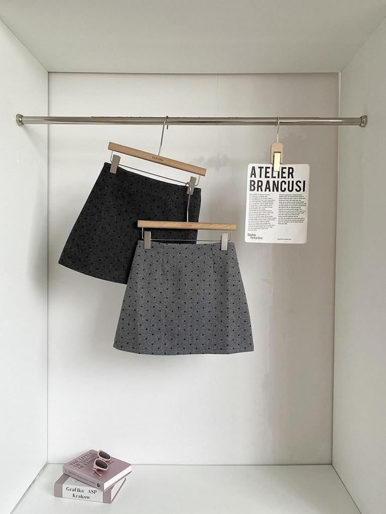 2026 Autumn/Winter Korean Style Polka Dot Woolen A-Line High-Waisted Slimming Skirt