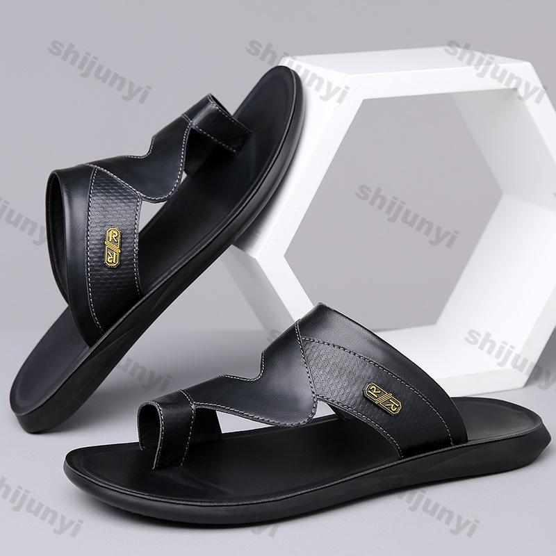 Fashion Men Sandals 2025 Summer New Non Slip Breathable Lightweight Soft Sole Beach Shoes Comfortable Fashion Clip Toe Slip On Slippers