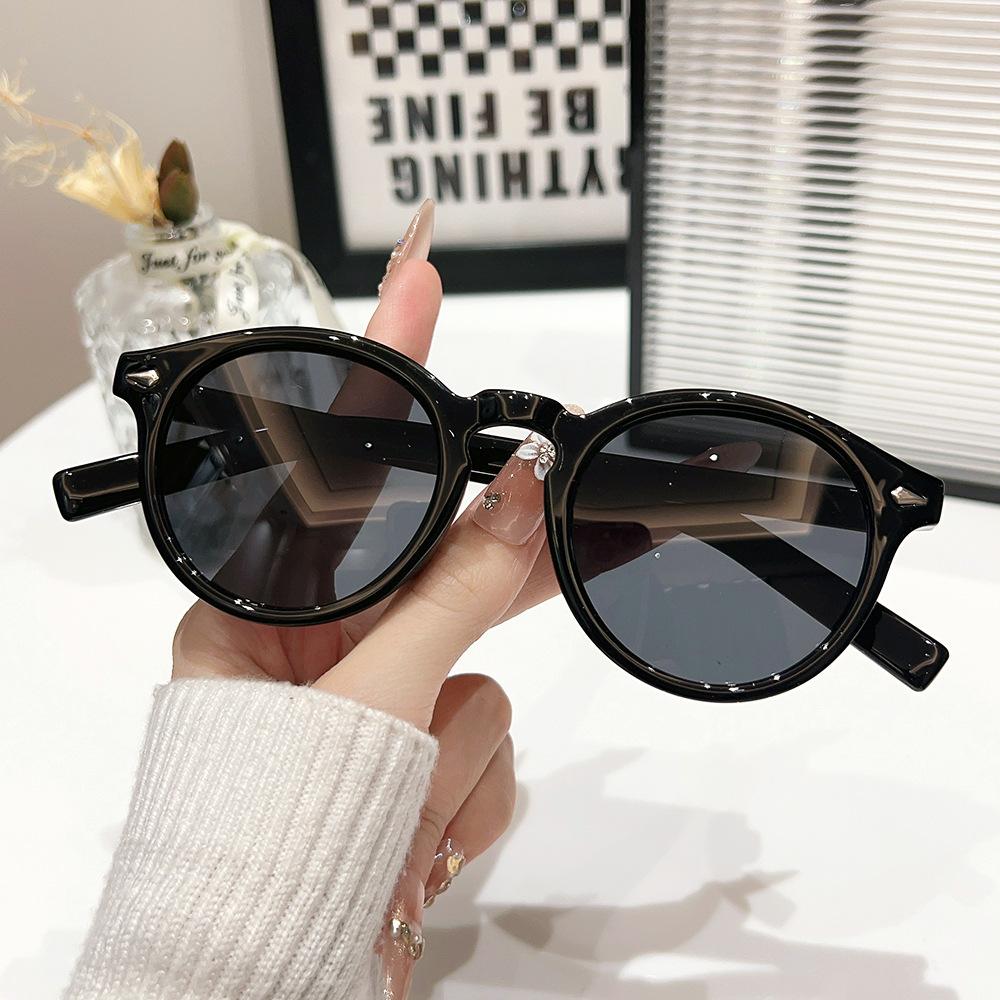Classic Punk Round Sunglasses Women For Men Male Luxury Brand Designer Sun Glasses Popular Vintage Rivet Eyeglasses Uv