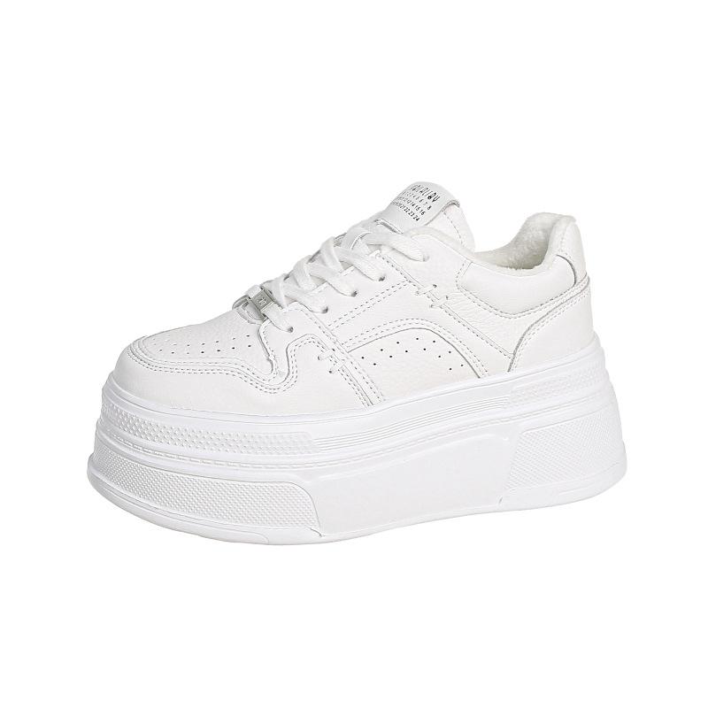 Leather platform white shoes women's 2025 new autumn and winter velvet versatile small board shoes heightening casual sports shoes