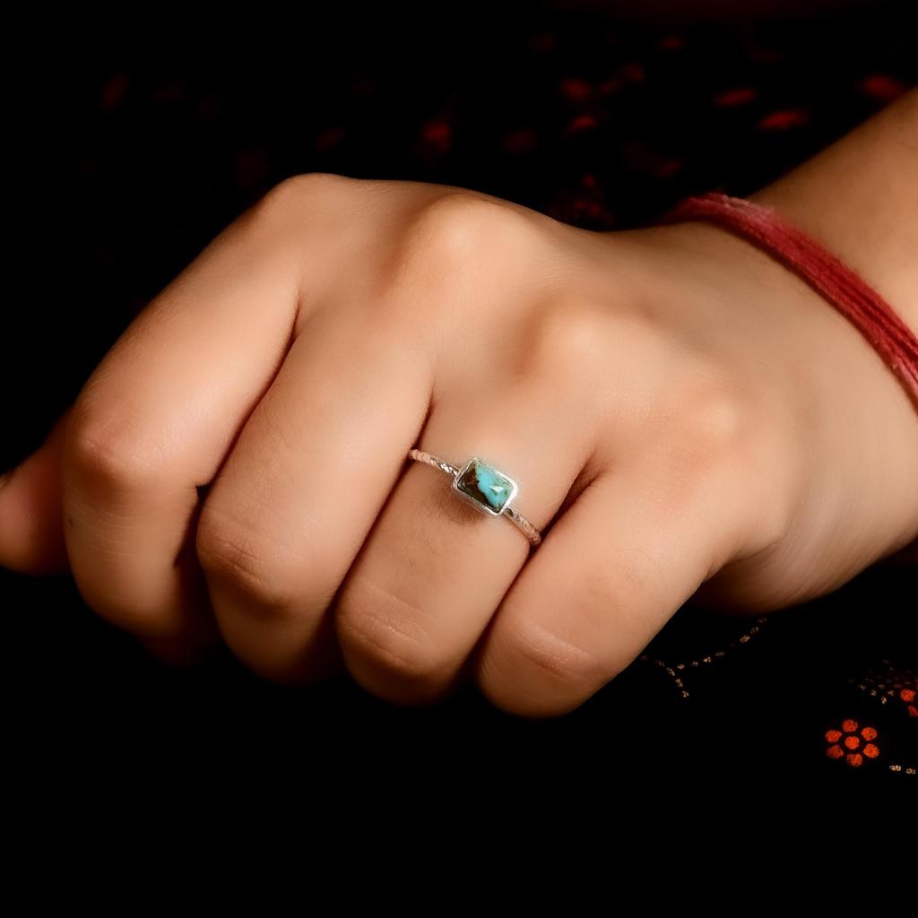Natural Kingman Turquoise Ring, 925 Sterling Silver Texture Band Jewelry for Women, Special Gift for Her, Love, Crush and Girlfriends.