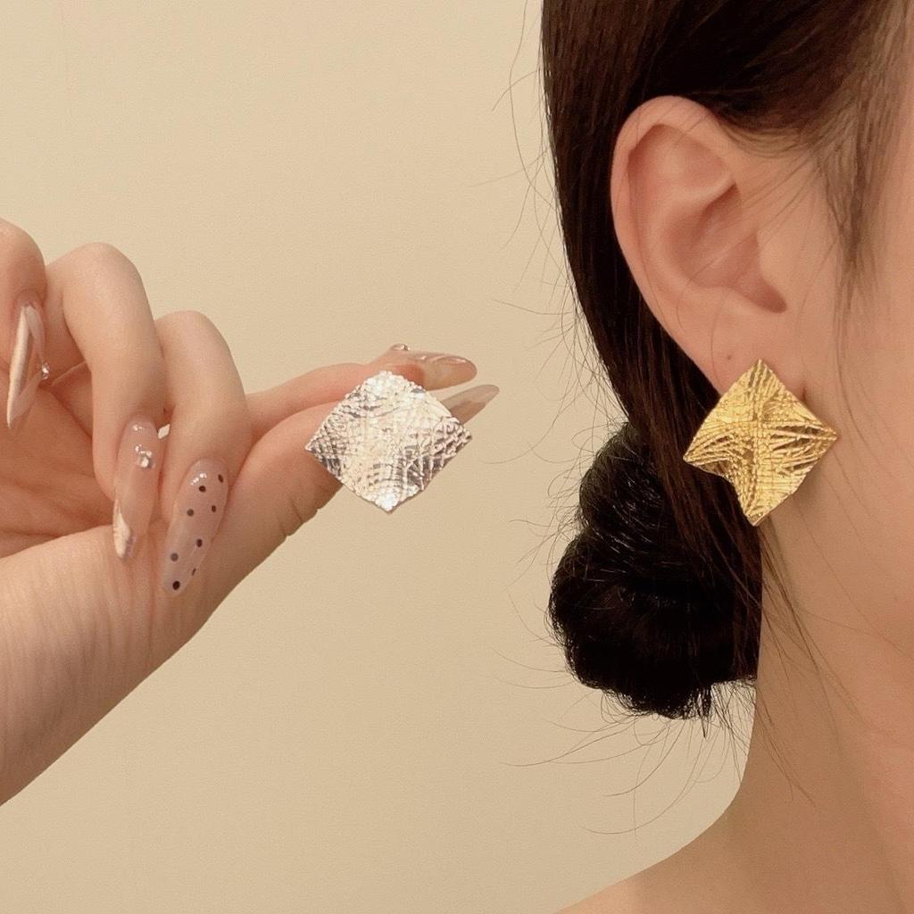 European & American Geometric Square Diamond Lattice Stud Earrings - New Cool High-End Style with Silver Needle