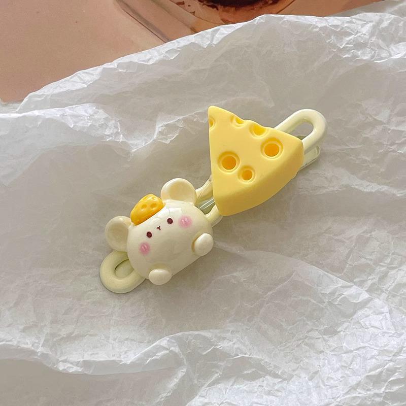 Pink Dopamine Hair Clip: Y2K Seamless Round Hairpin - Cute Small Side Clip for Women’s Bangs