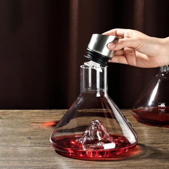 Glass Wine Decanter with Aerator Stainless Steel Filtration 12-Channel Aeration 1600ml Capacity Handcrafted Red Wine Carafe for Wine Bottles
