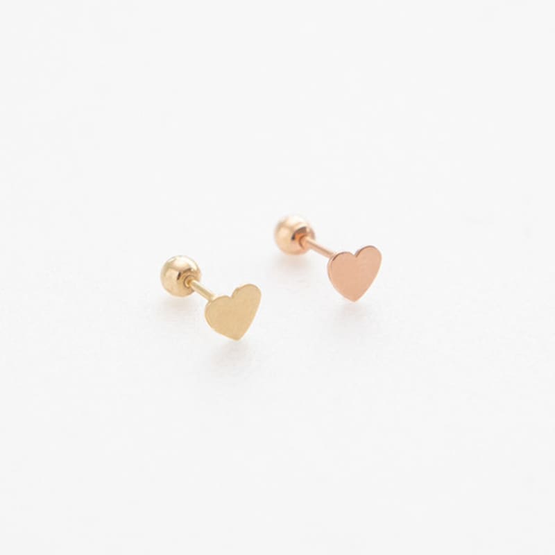 LUNNE 14k Flat Heart Piercing Earrings (14k Gold) S16