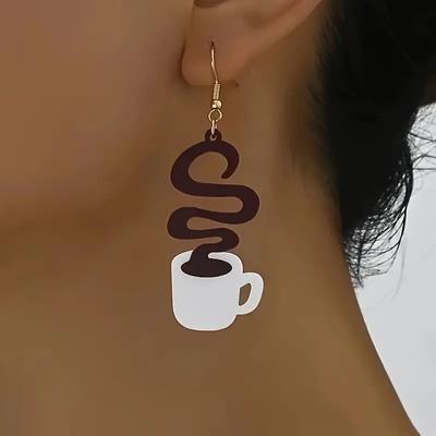 Charmante Kaffeetasse lange Statement-Ohrringe