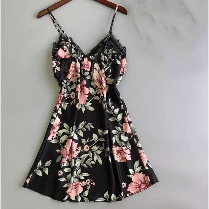 

Women s Nightdress The fabric is relatively thin 155 (s)